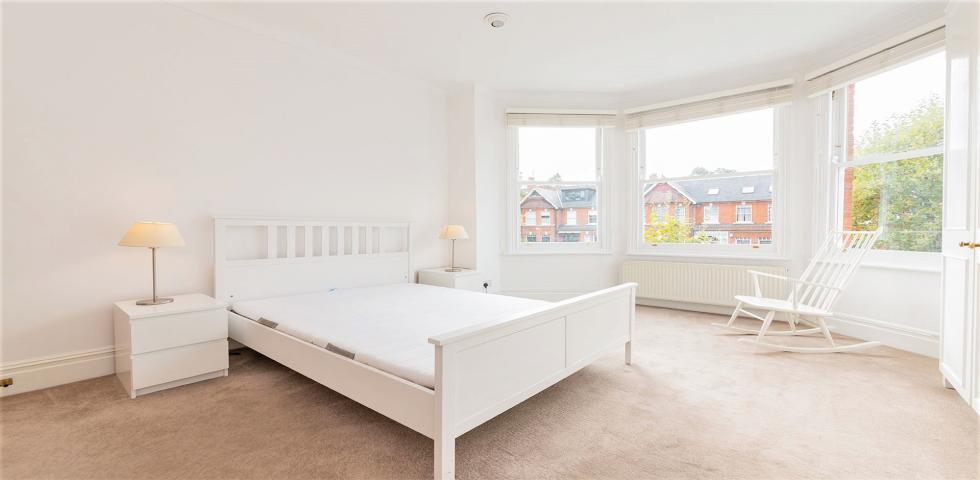 			3 Bedroom, 1 bath, 1 reception Flat			 Walm Lane, KILBURN/BRONDESBURY